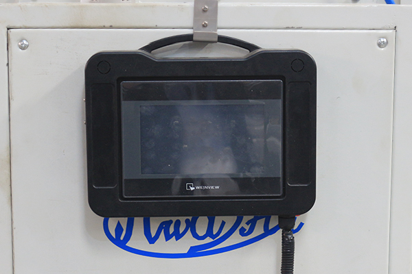 آلة خط إنتاج مكثف أنبوب سلك الثلاجة ، آلة اللحام والانحناء 3