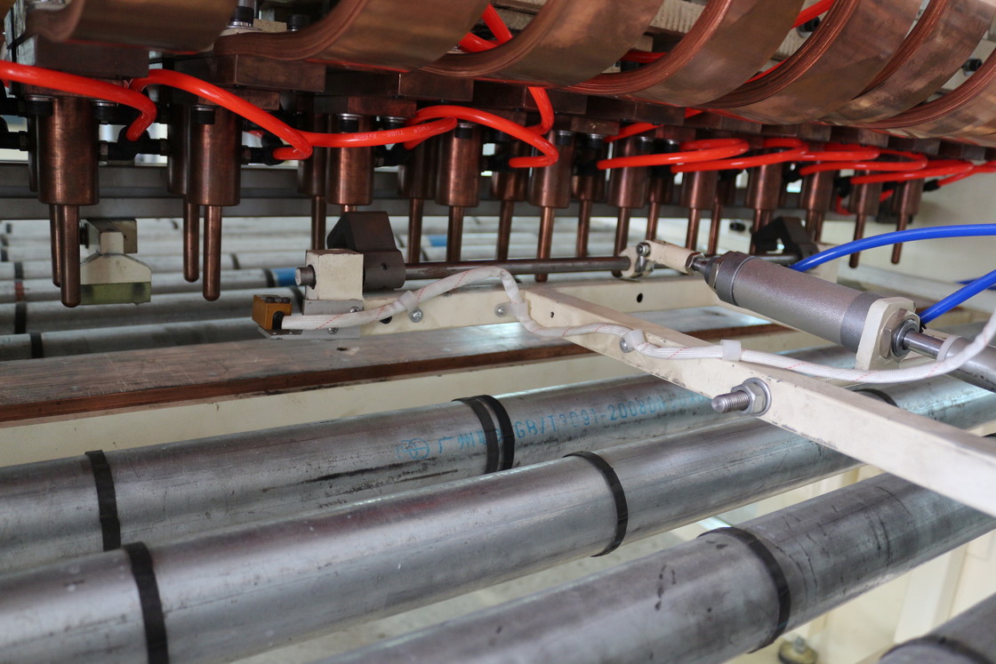 جودة جيدة من الفولاذ المقاوم للصدأ معدات ثني ذراع الدوار مربع منحنى من نوع C