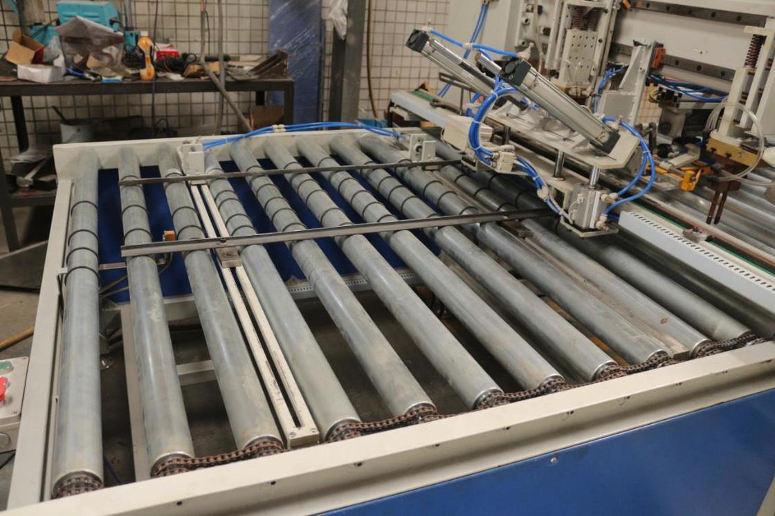 Hwashi Security لوحة باب ورقة الباب المقاوم للصدأ متعدد النقاط نوع الهاتف المحمول آلة اللحام بقعة ، اللحام المعدني ورقة